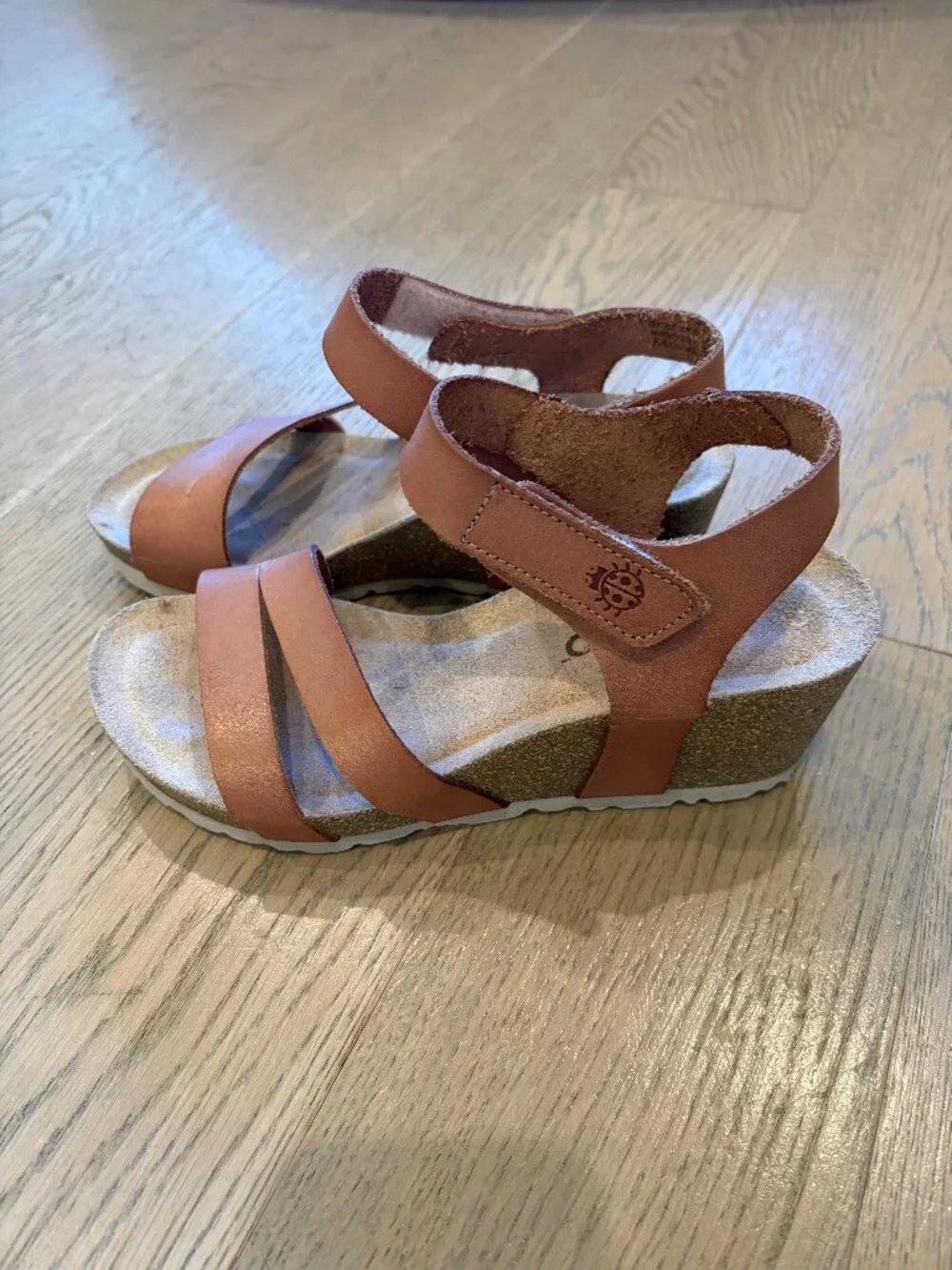 Women's Yokono Tan Wedge Sandals size 6.5